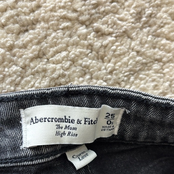 Abercrombie & Fitch Mom Jeans - Picture 5 of 6
